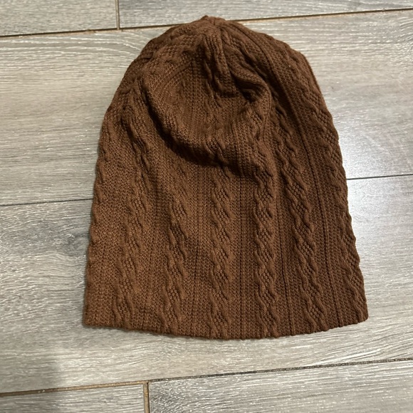 ⭐️Textured Cable Knit Beanie Bundle - Picture 5 of 9